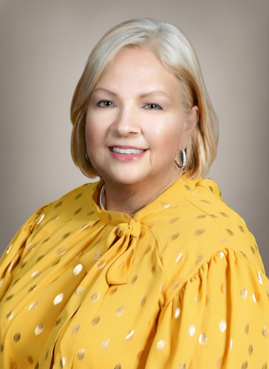 Maribel Vázquez - Realtor Kingdom Key Group Florida